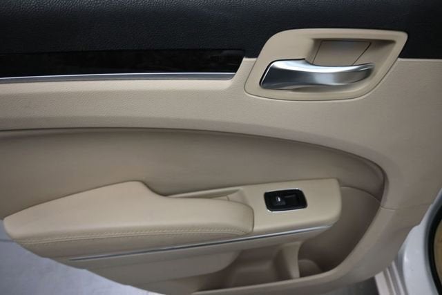 2011 Chrysler 300 Limited