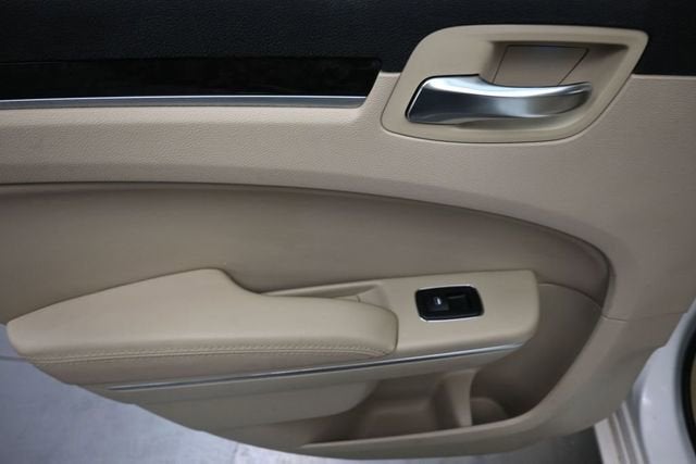 2011 Chrysler 300 Limited