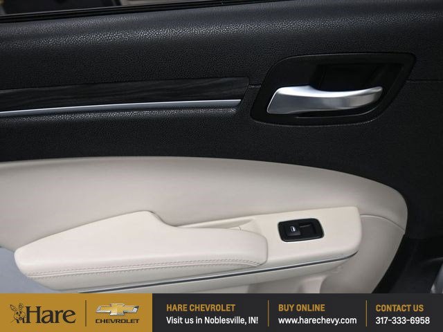 2020 Chrysler 300 Touring