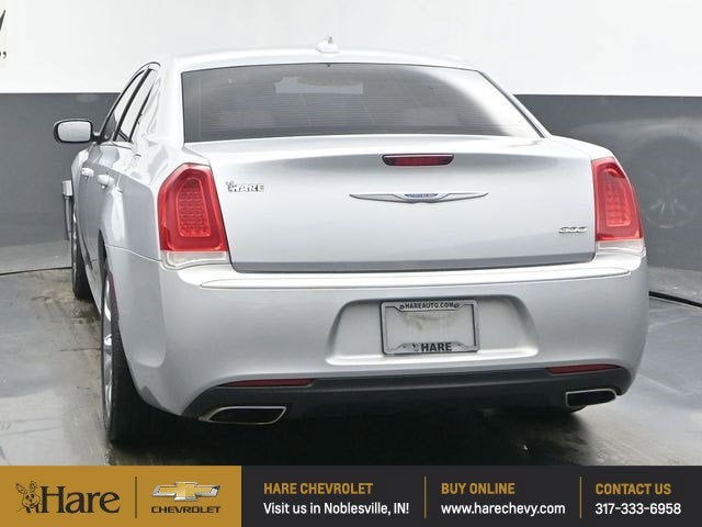 2020 Chrysler 300 Touring