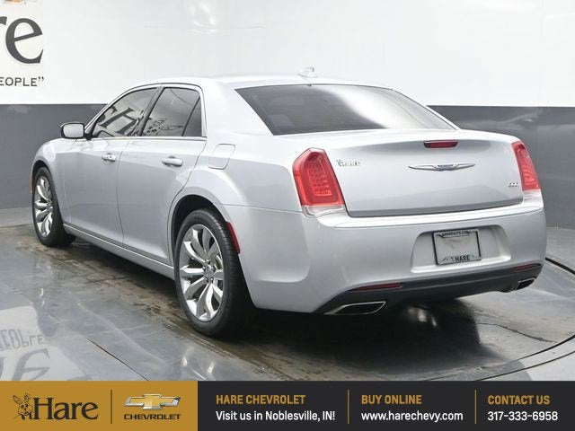 2020 Chrysler 300 Touring