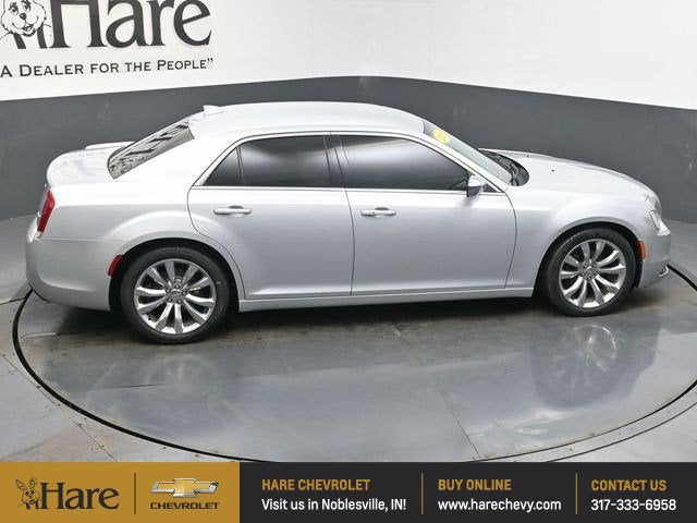 2020 Chrysler 300 Touring