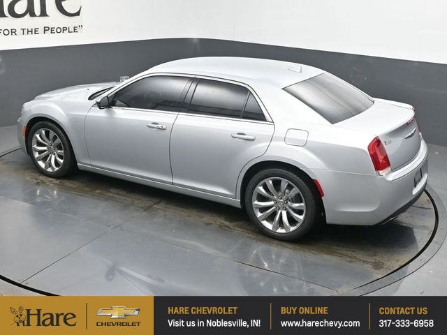 2020 Chrysler 300 Touring