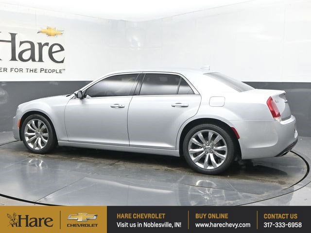 2020 Chrysler 300 Touring