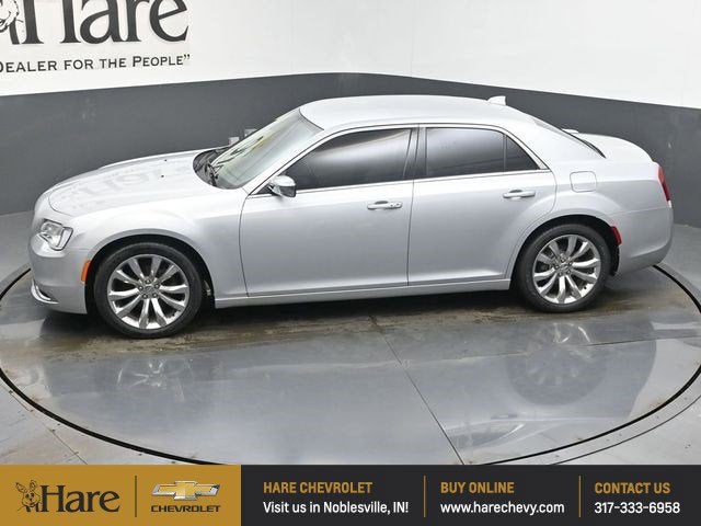 2020 Chrysler 300 Touring