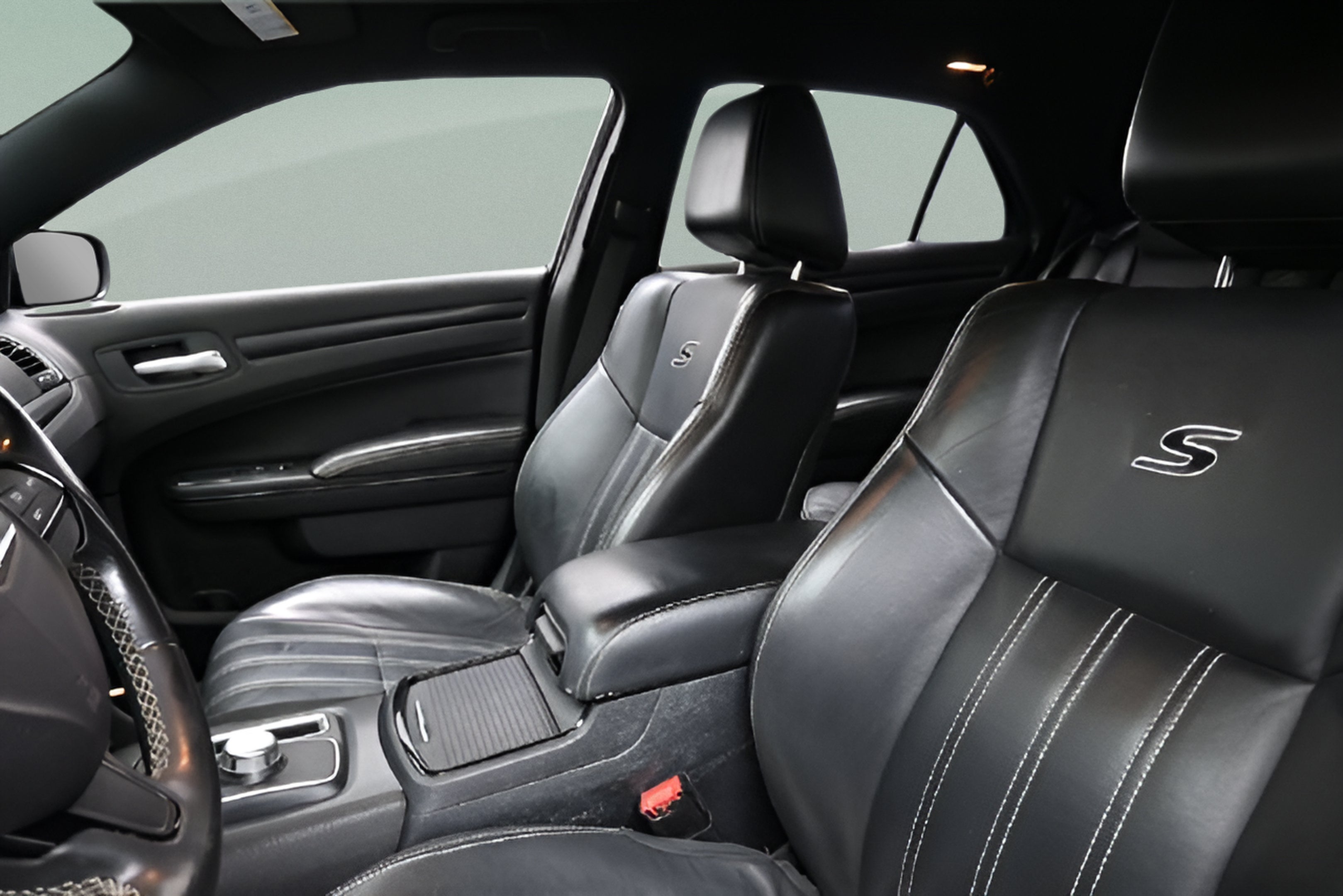 2016 Chrysler 300 S