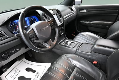 2016 Chrysler 300 S