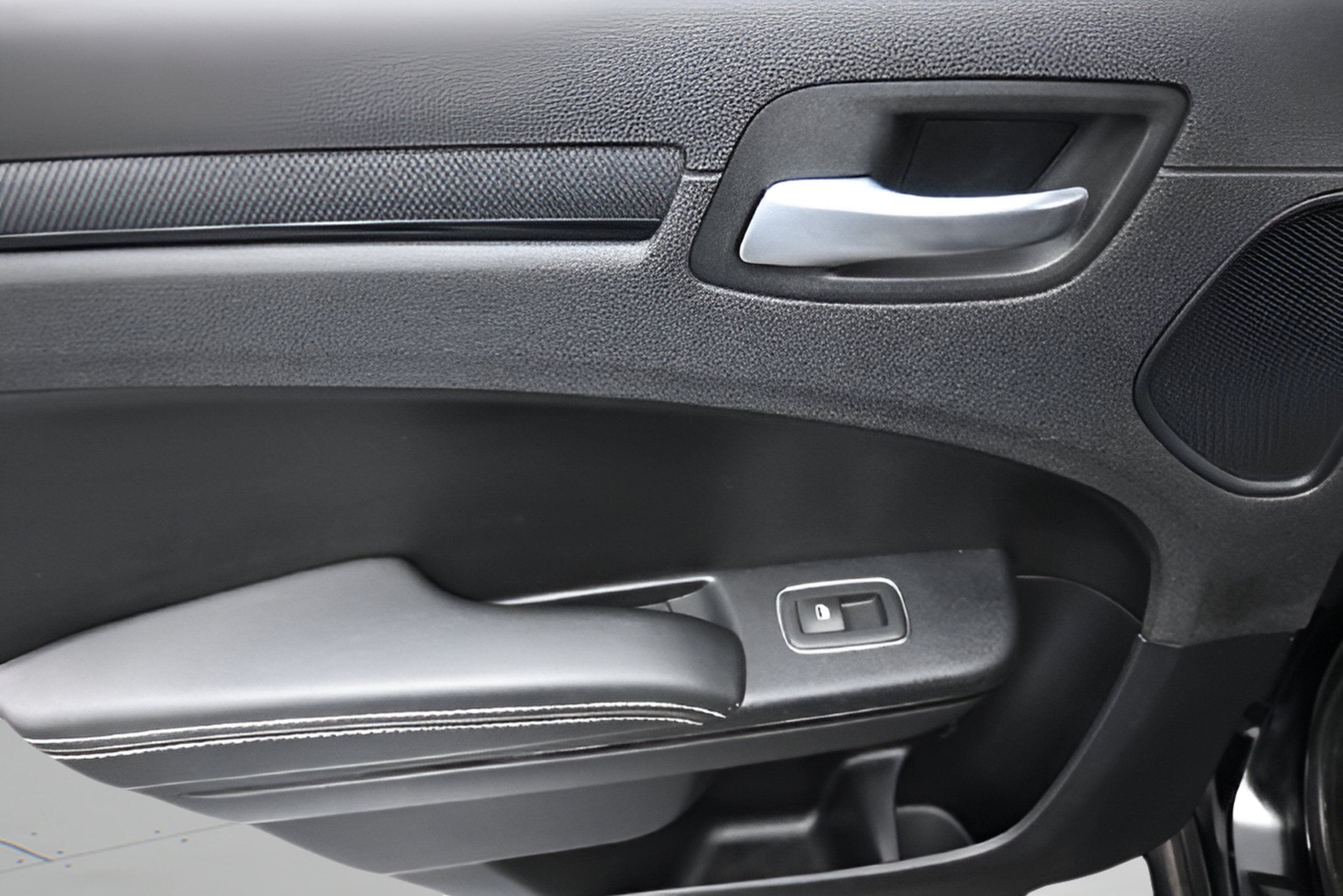 2016 Chrysler 300 S