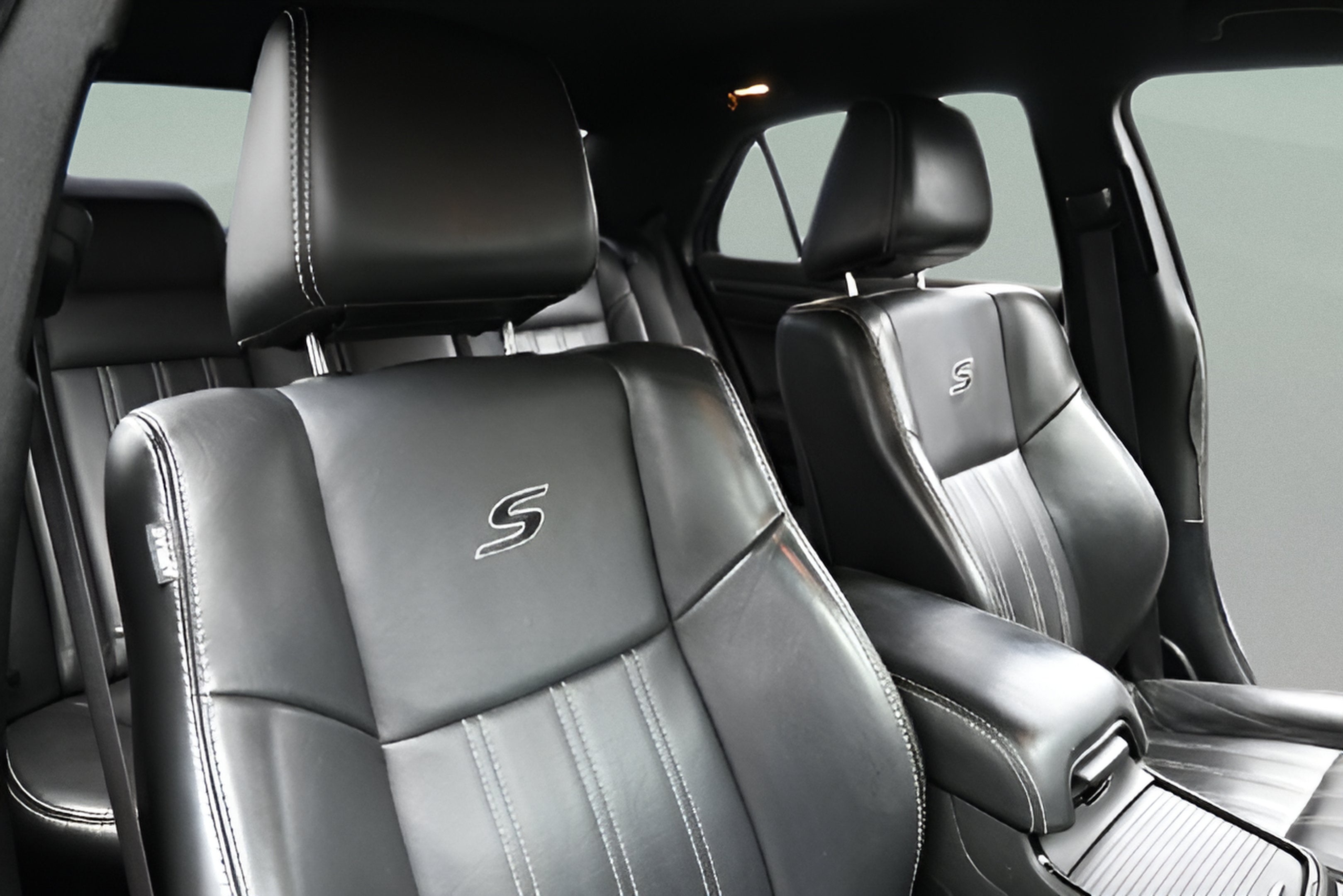 2016 Chrysler 300 S