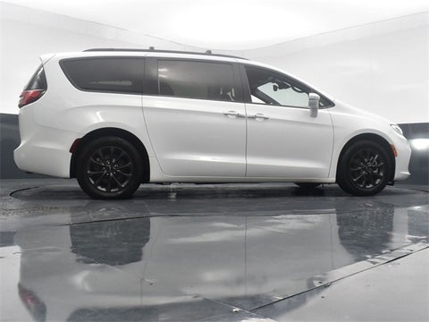 2021 Chrysler Pacifica Touring L in Indianapolis, IN - Hare Truck Center