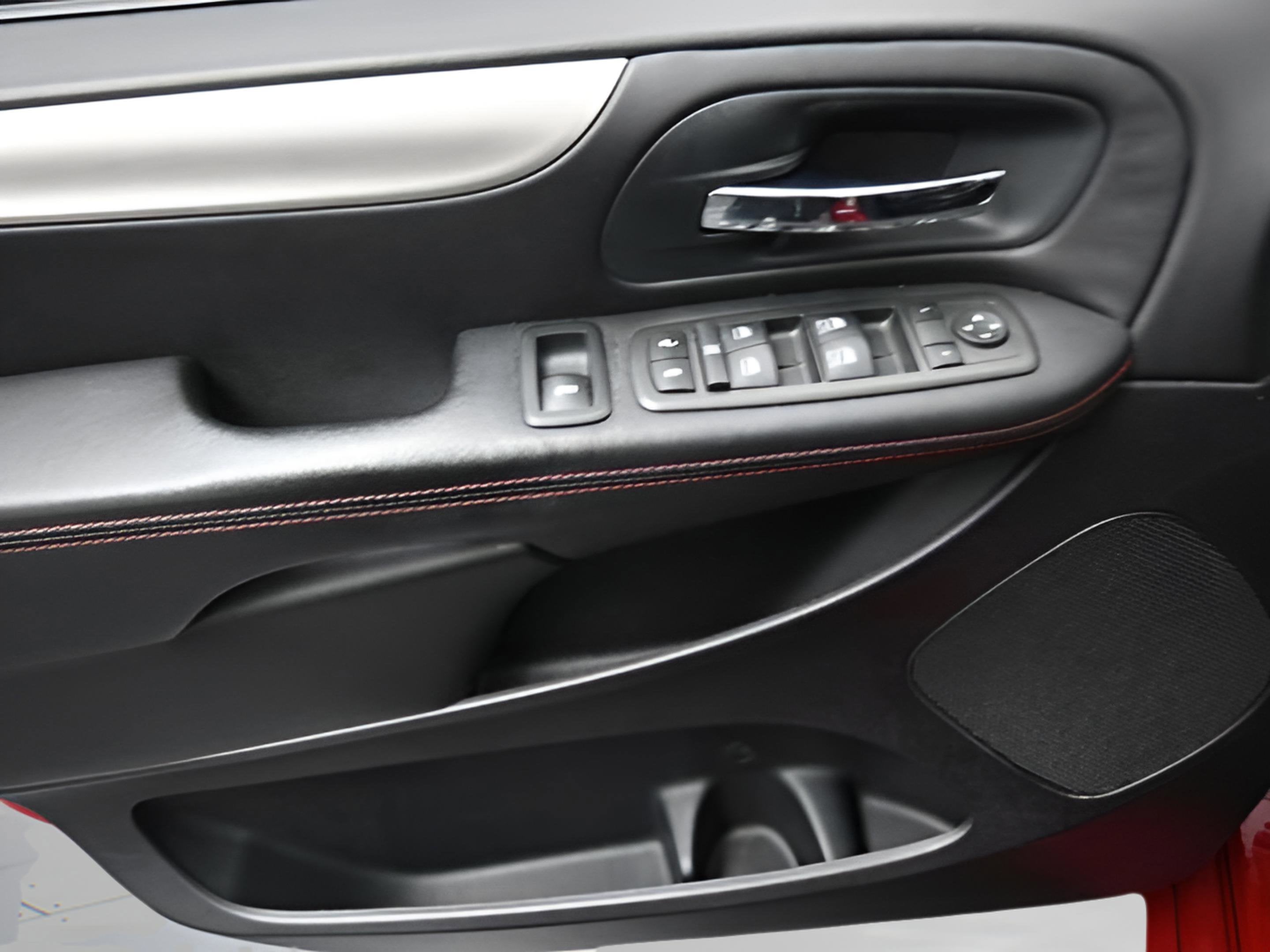 2013 Dodge Grand Caravan R/T