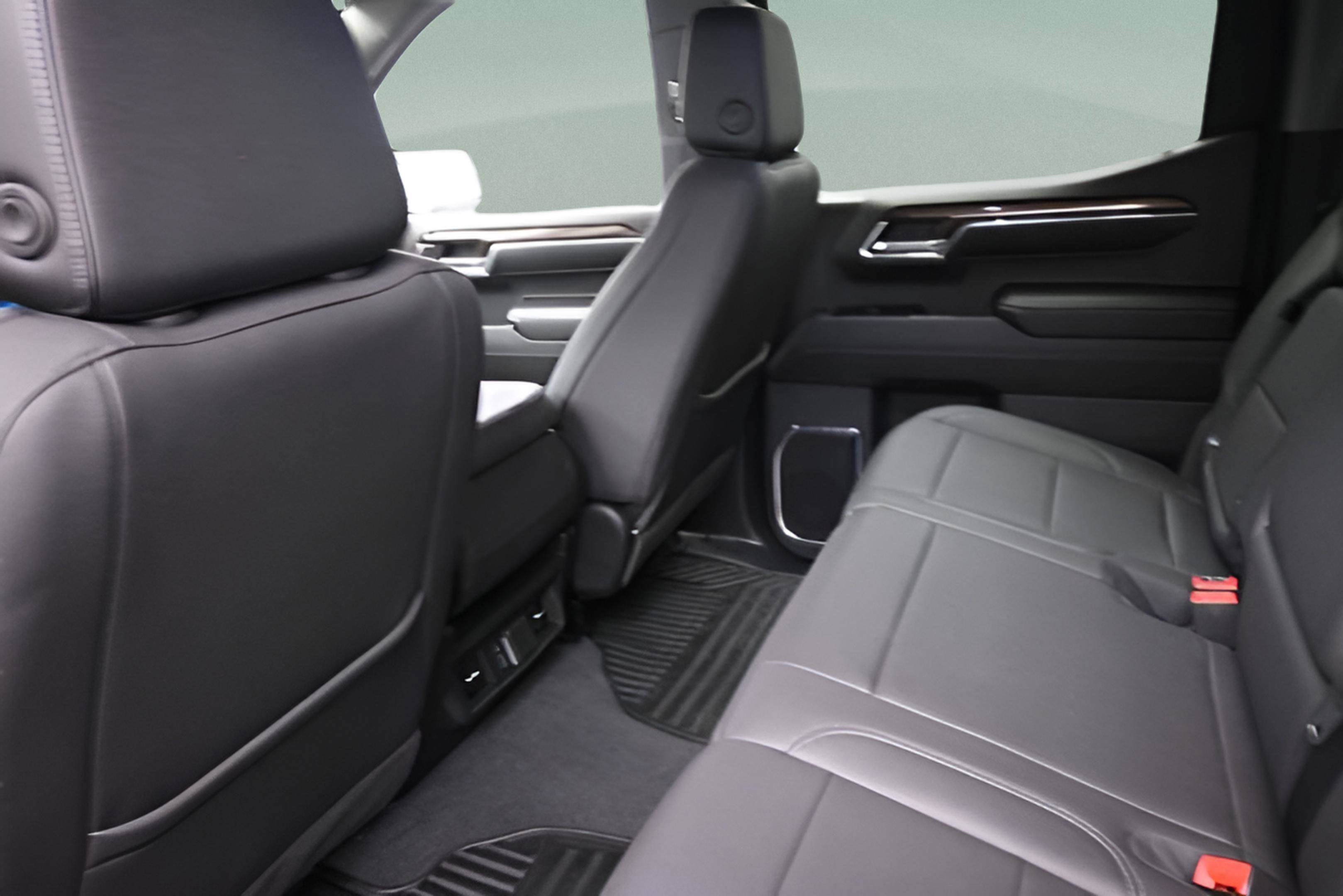 2024 Chevrolet Silverado 1500 LT LT1