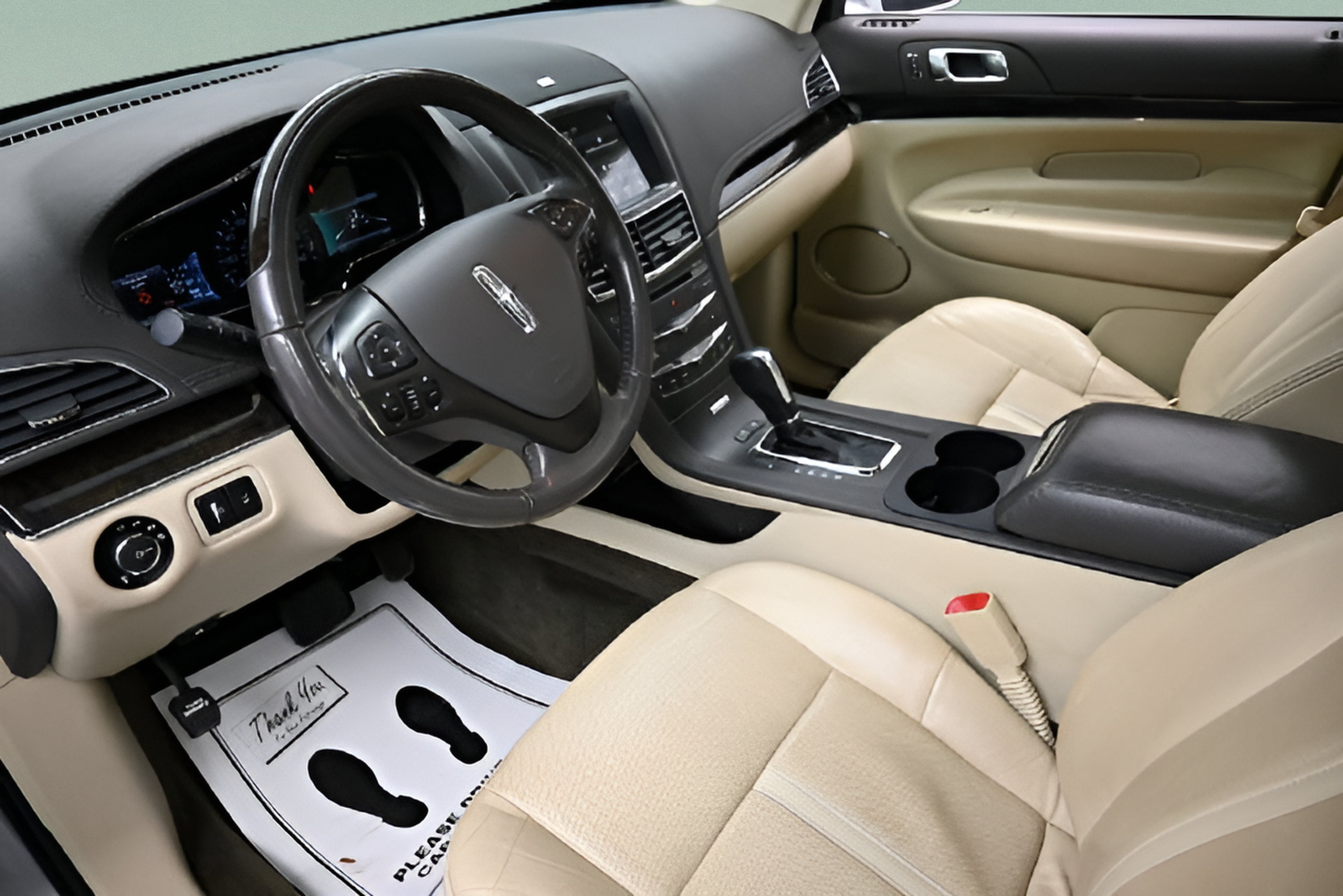 2019 Lincoln MKT Standard