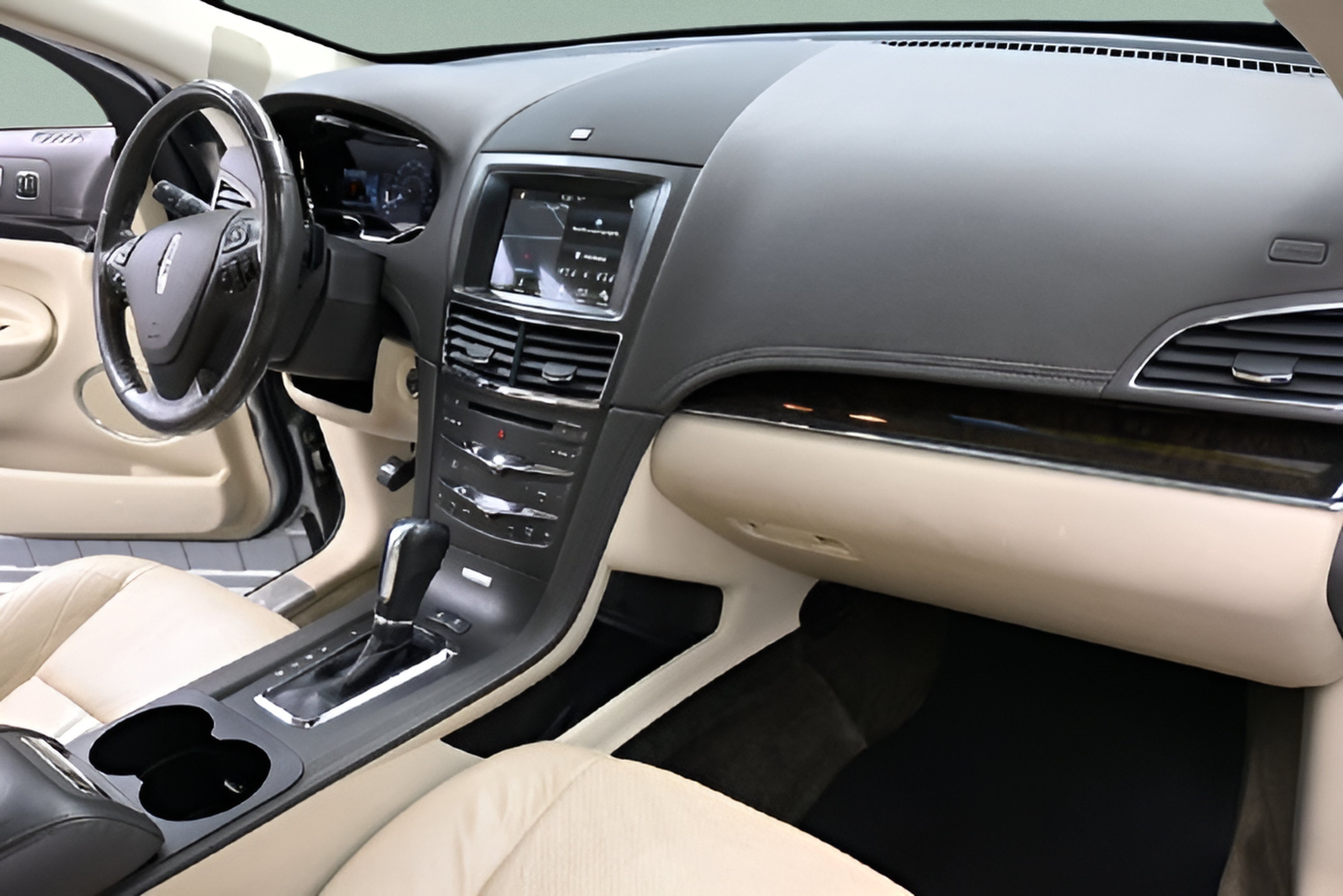 2019 Lincoln MKT Standard