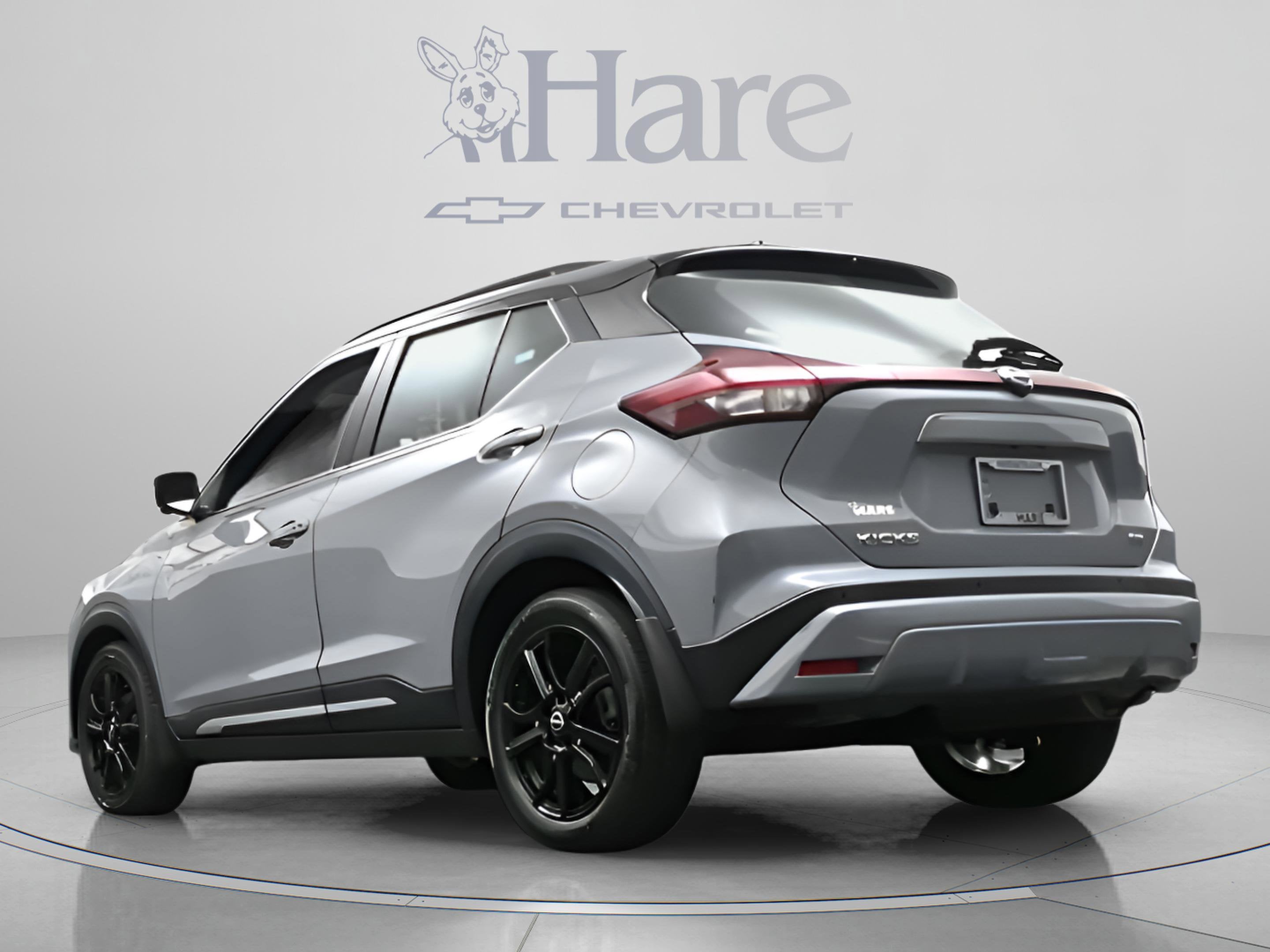 2023 Nissan Kicks SR