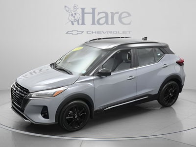 2023 Nissan Kicks SR