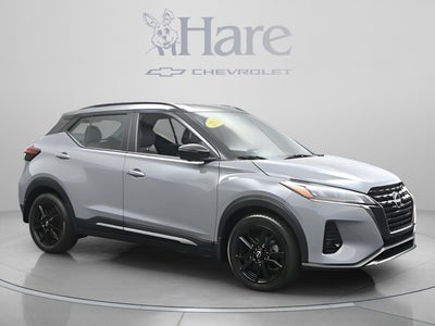 2023 Nissan Kicks SR