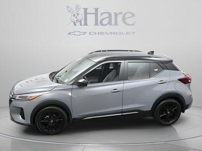 2023 Nissan Kicks SR