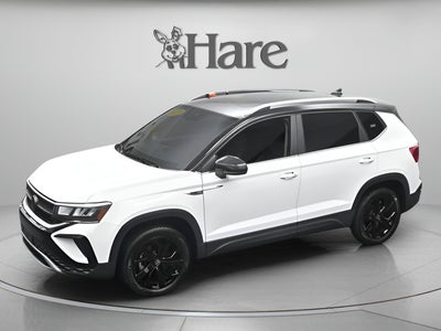 2023 Volkswagen Taos 1.5T SE