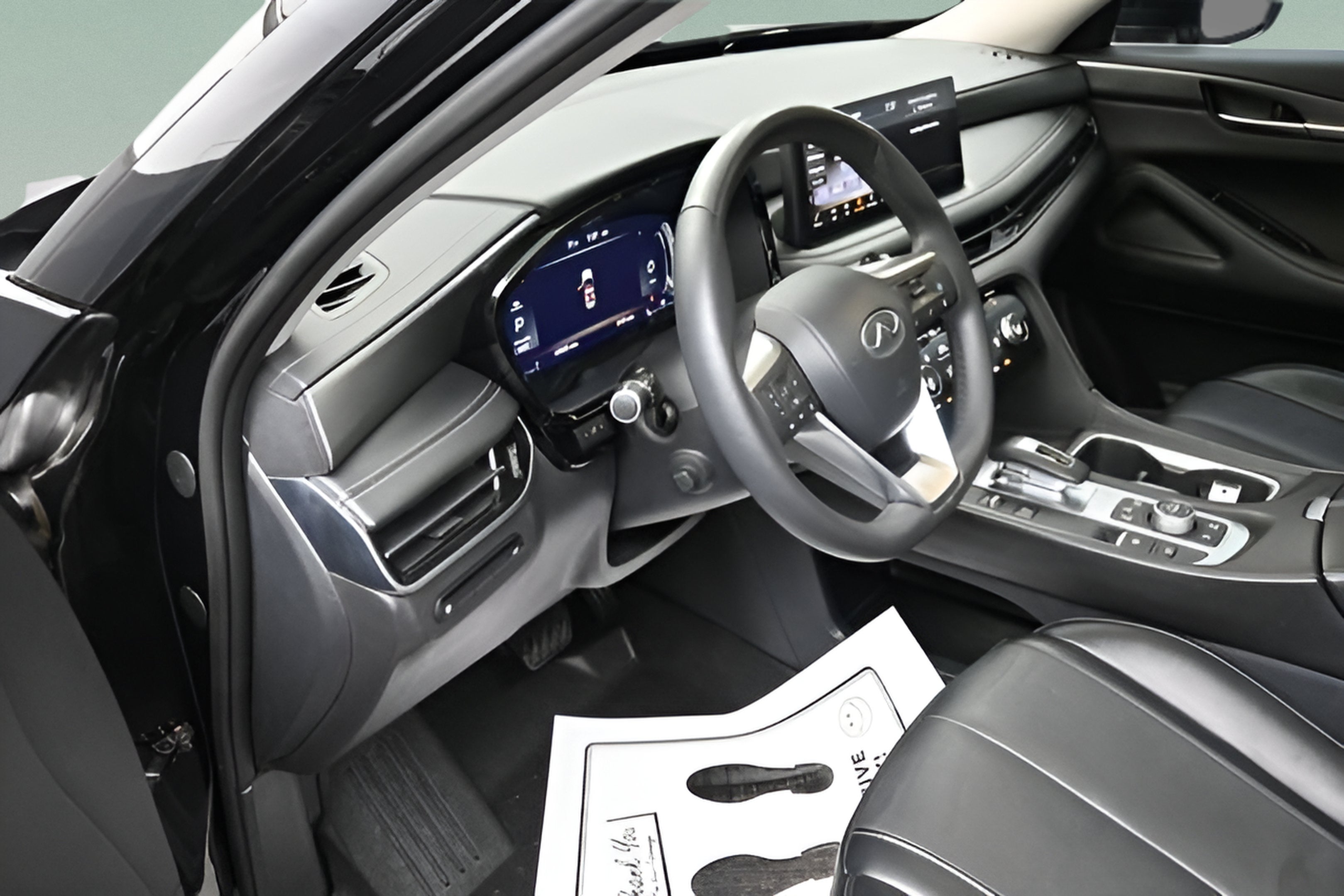 2023 INFINITI QX60 LUXE
