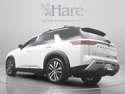 2023 Nissan Pathfinder Platinum