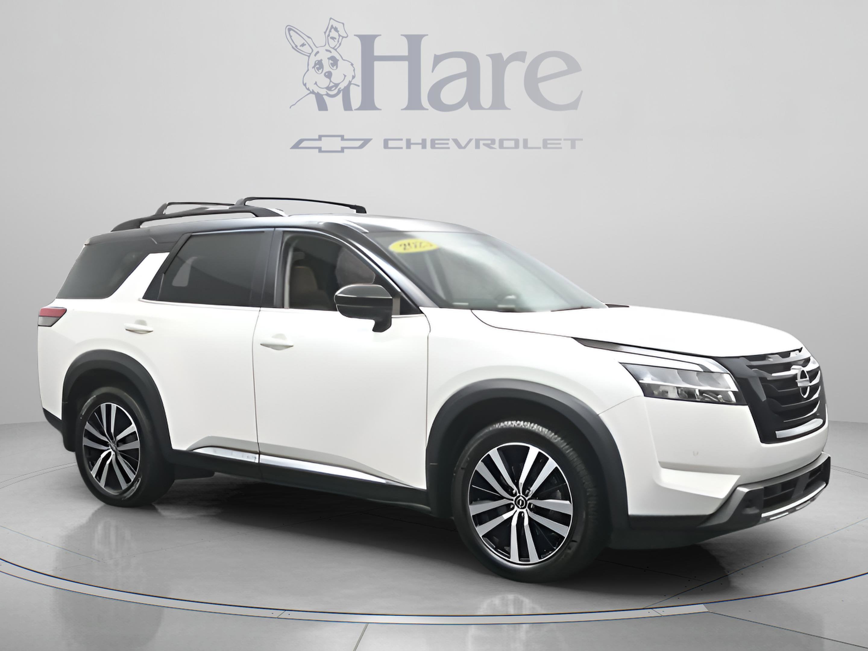 2023 Nissan Pathfinder Platinum