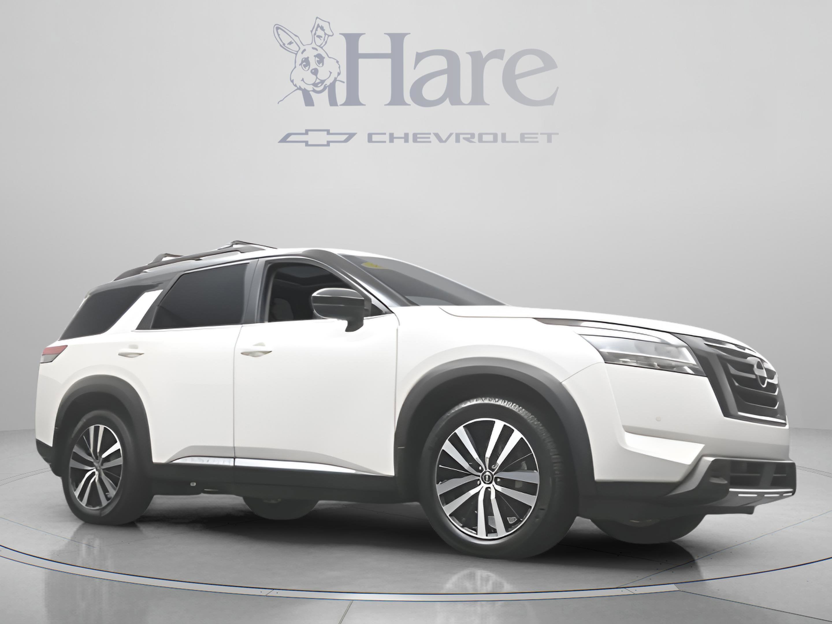 2023 Nissan Pathfinder Platinum