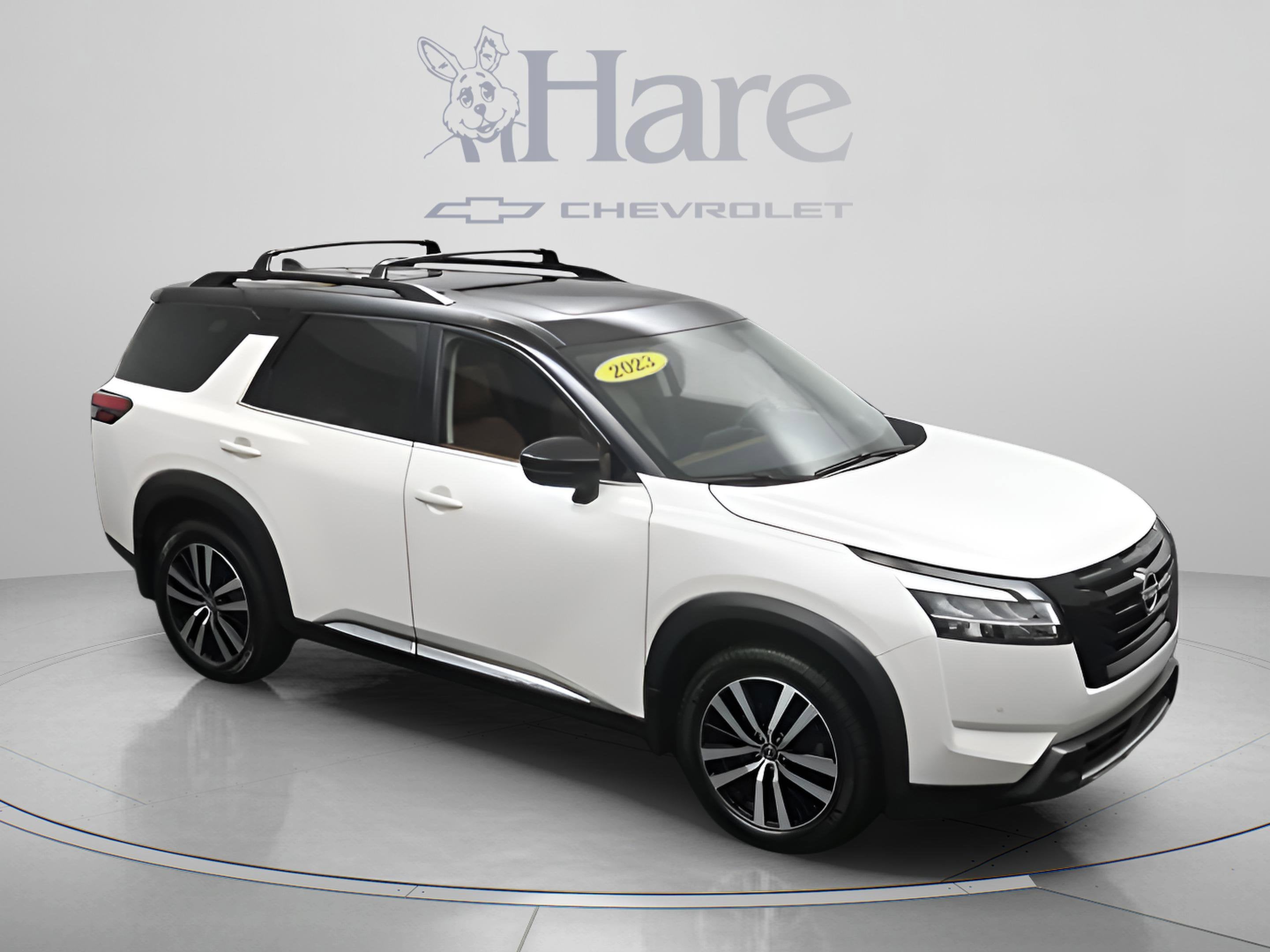 2023 Nissan Pathfinder Platinum