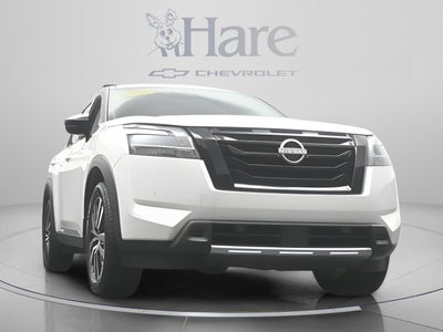 2023 Nissan Pathfinder Platinum