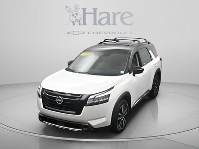 2023 Nissan Pathfinder Platinum