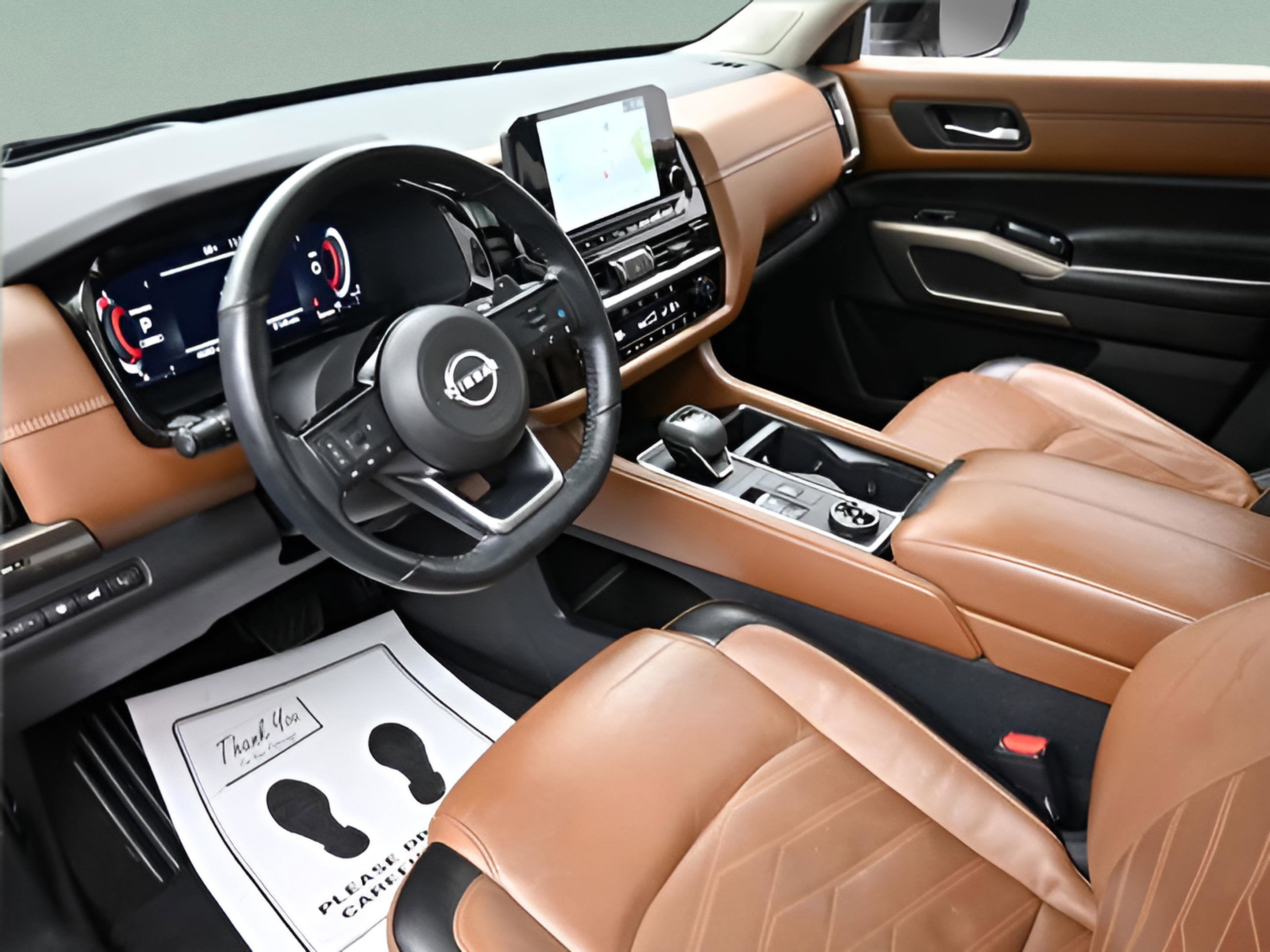 2023 Nissan Pathfinder Platinum