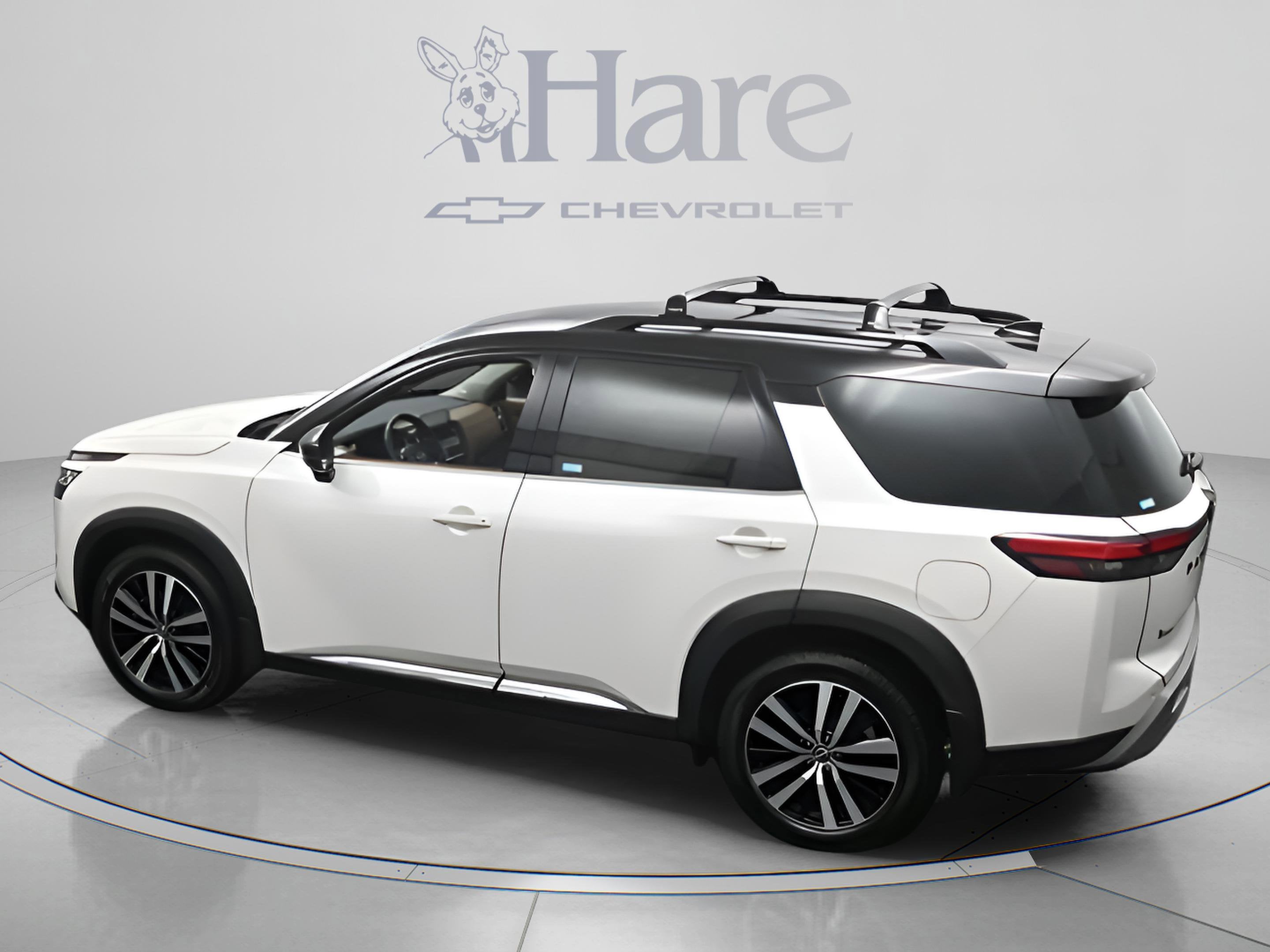 2023 Nissan Pathfinder Platinum