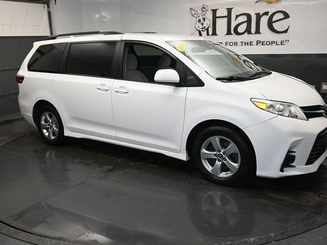 2018 Toyota Sienna L 7 Passenger