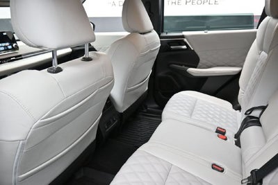 2023 Mitsubishi Outlander SEL
