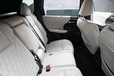 2023 Mitsubishi Outlander SEL