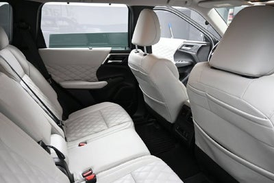 2023 Mitsubishi Outlander SEL