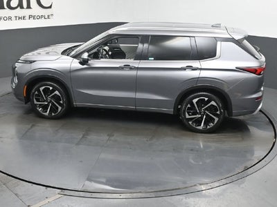 2023 Mitsubishi Outlander SEL