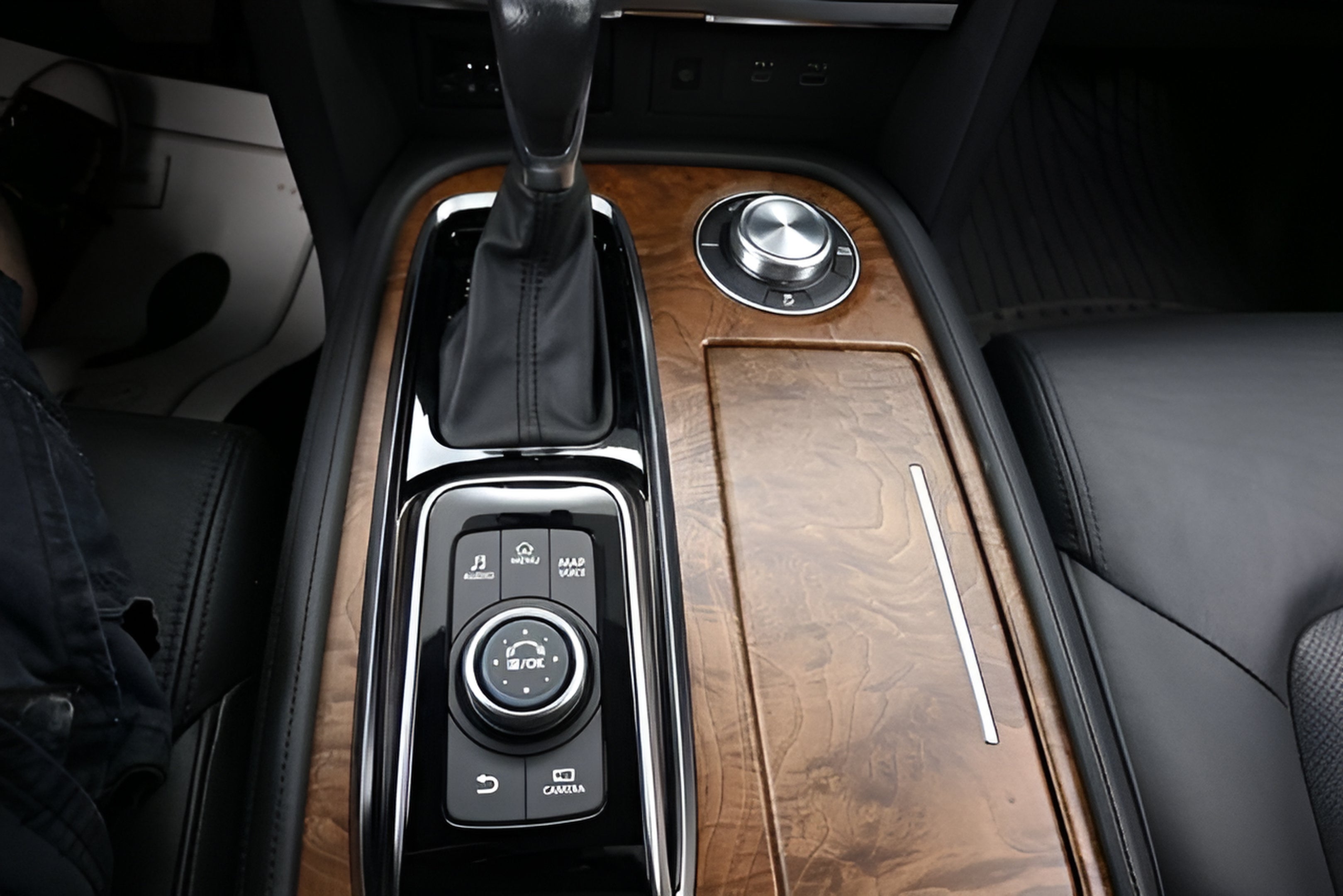2022 Nissan Armada SL