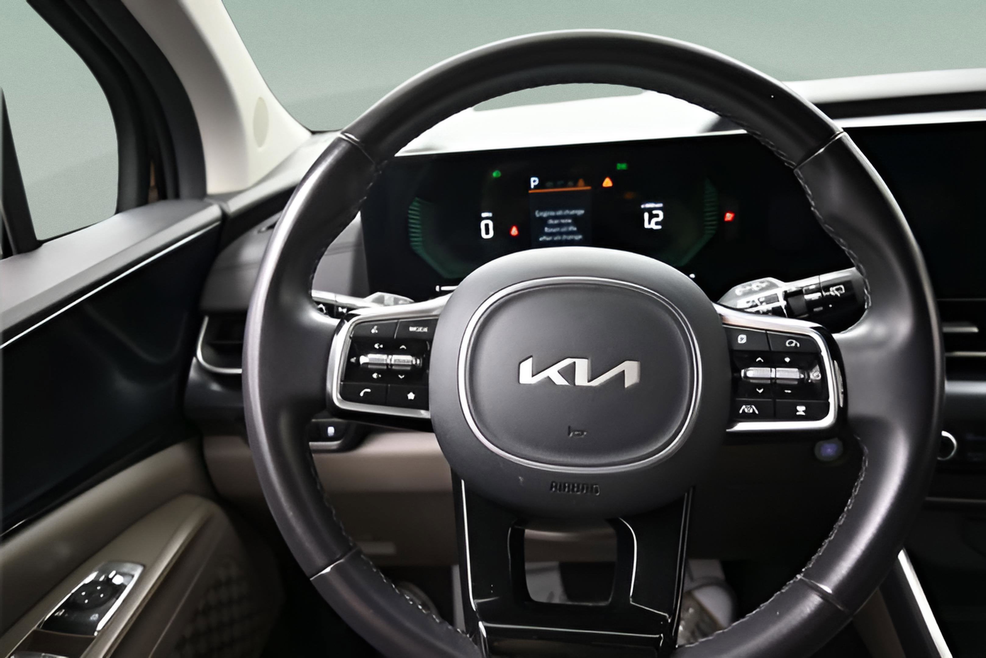 2025 Kia Carnival LXS