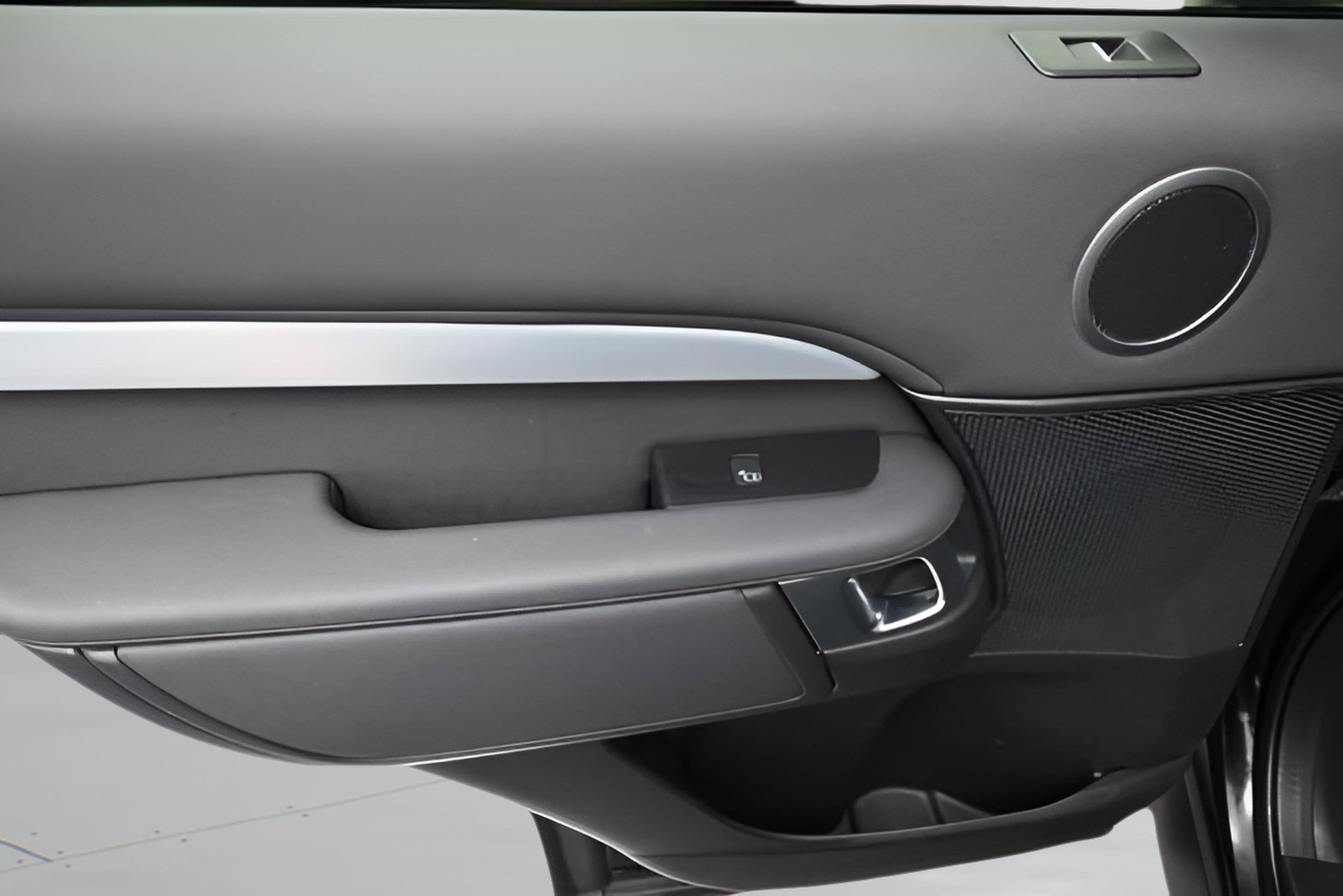 2020 Land Rover Discovery Landmark Edition