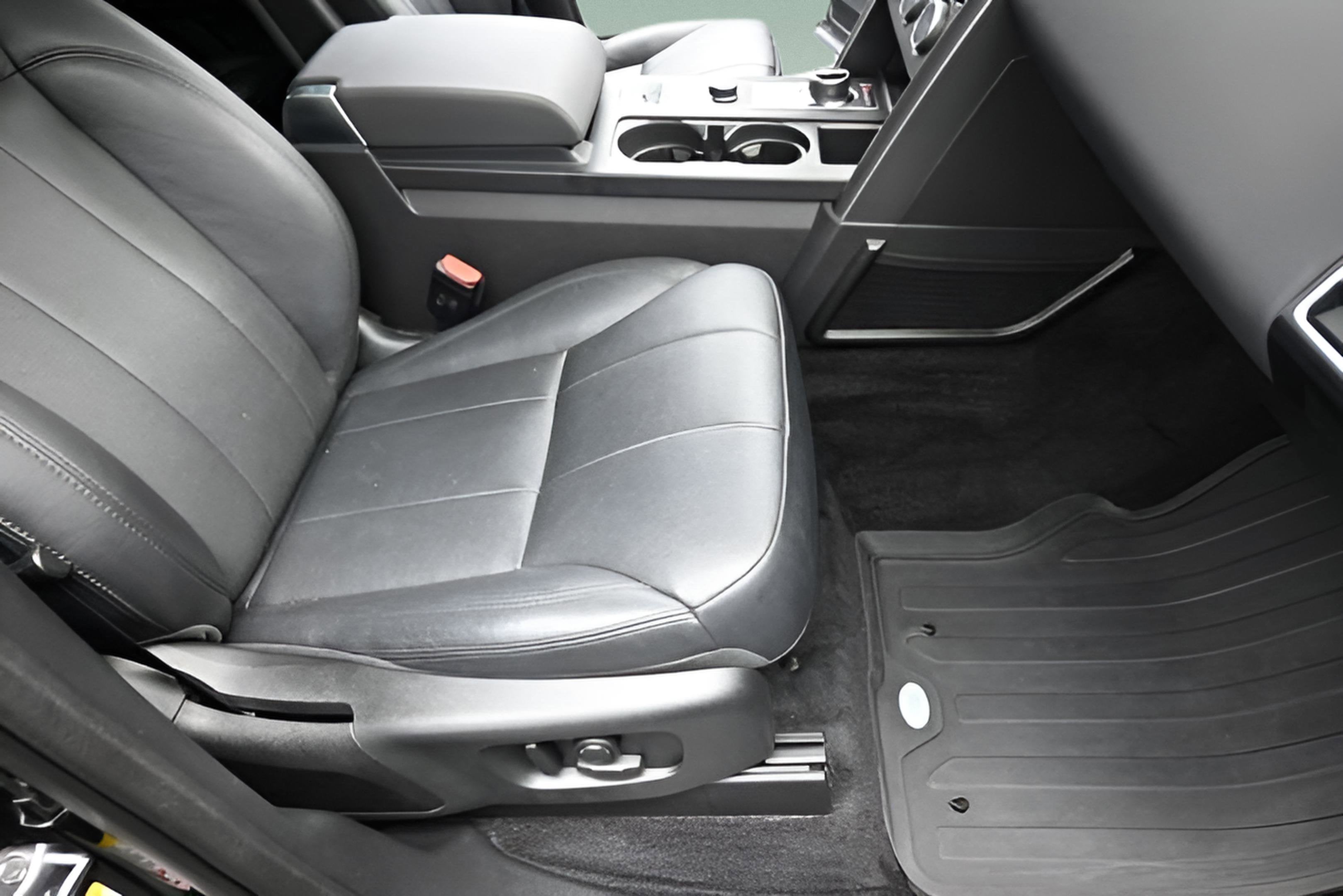 2020 Land Rover Discovery Landmark Edition