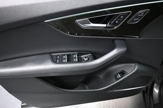 2023 Audi Q7 45 Premium Plus quattro