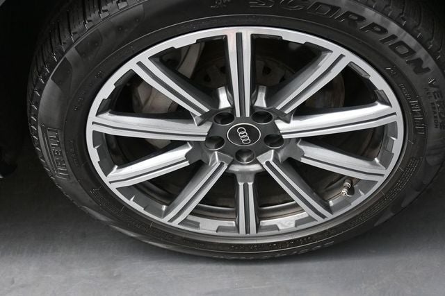 2023 Audi Q7 45 Premium Plus quattro
