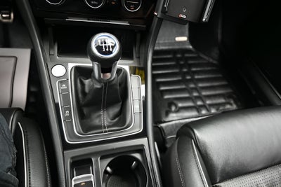 2019 Volkswagen Golf R DCC & Navigation 4Motion