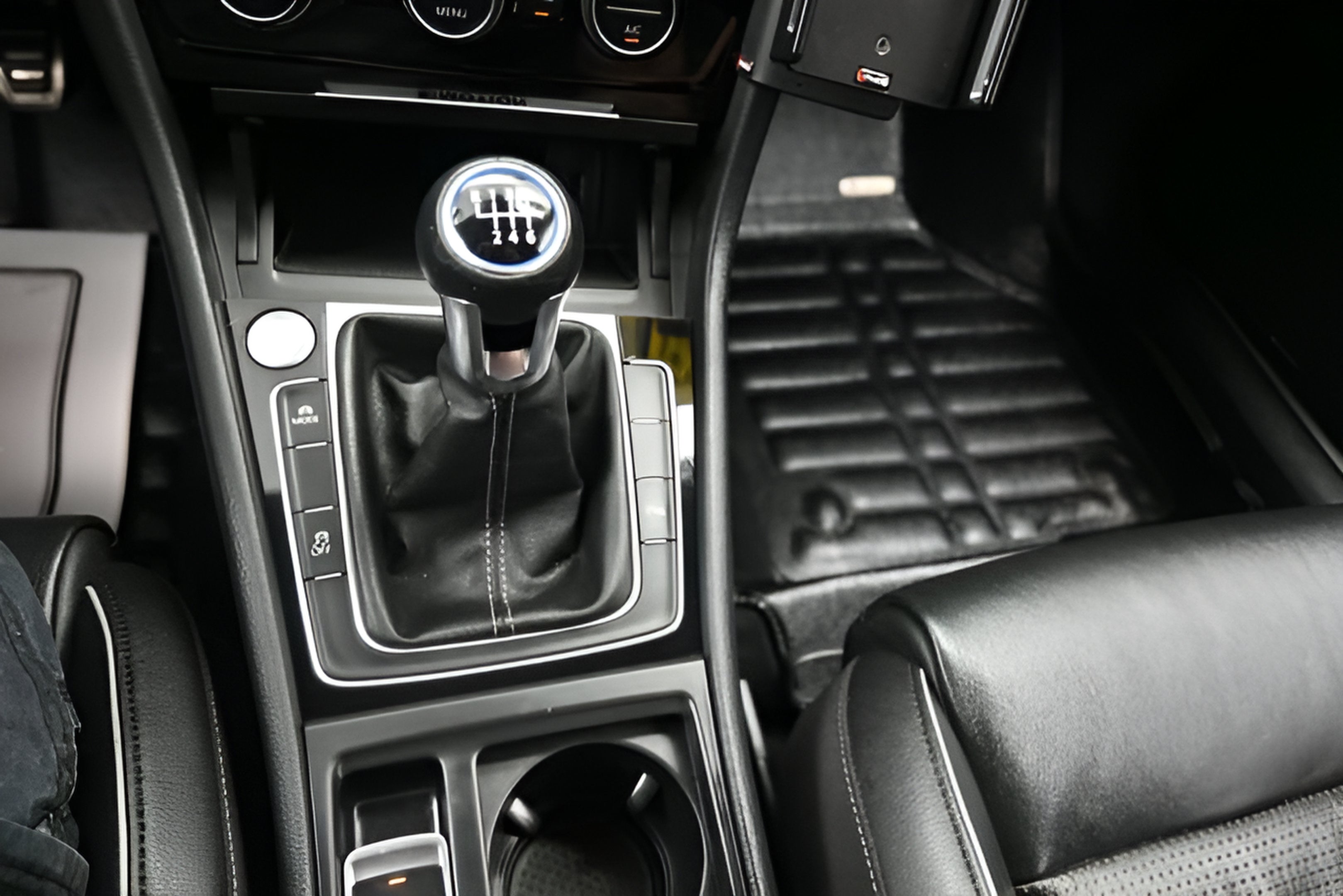 2019 Volkswagen Golf R DCC & Navigation 4Motion