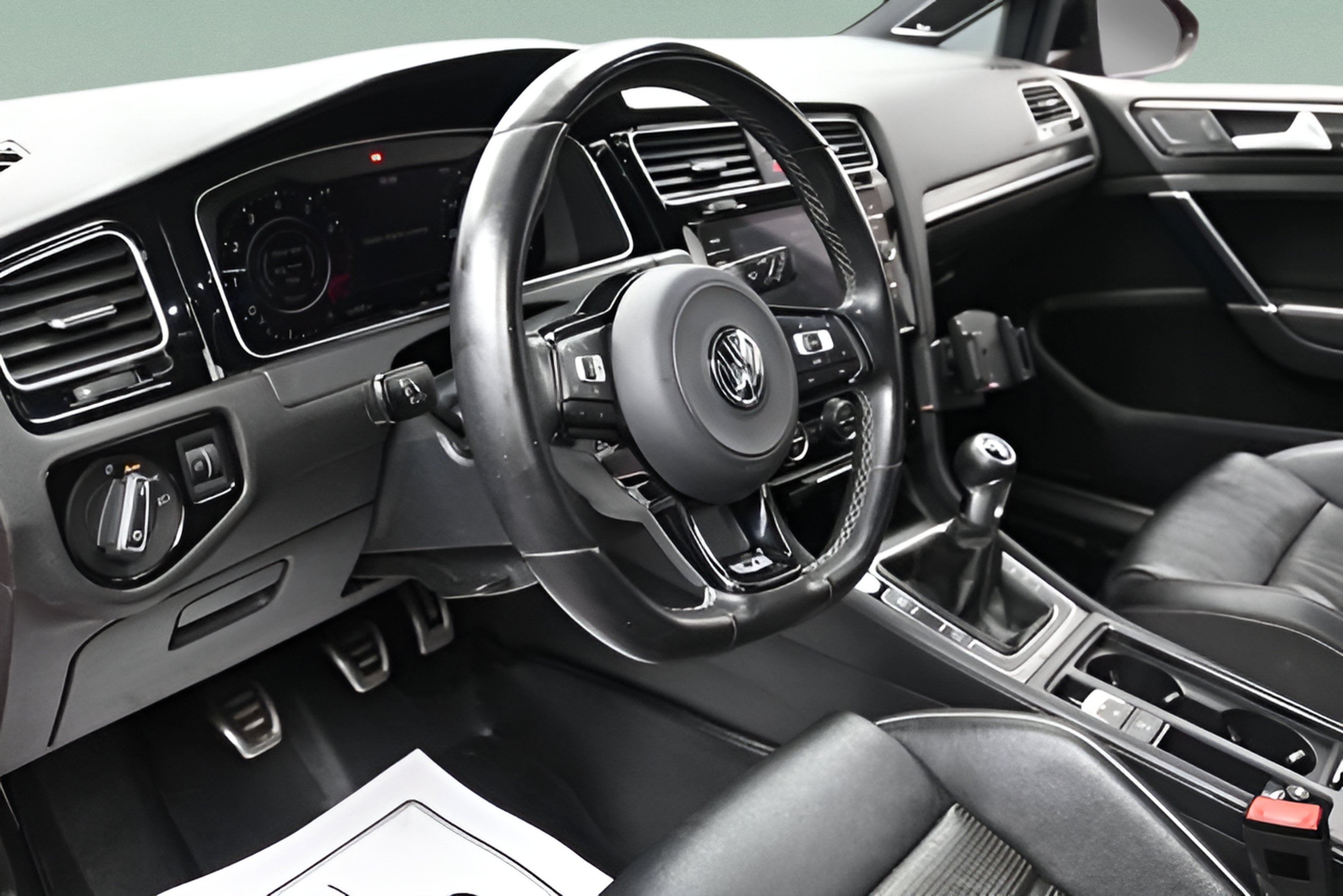 2019 Volkswagen Golf R DCC & Navigation 4Motion