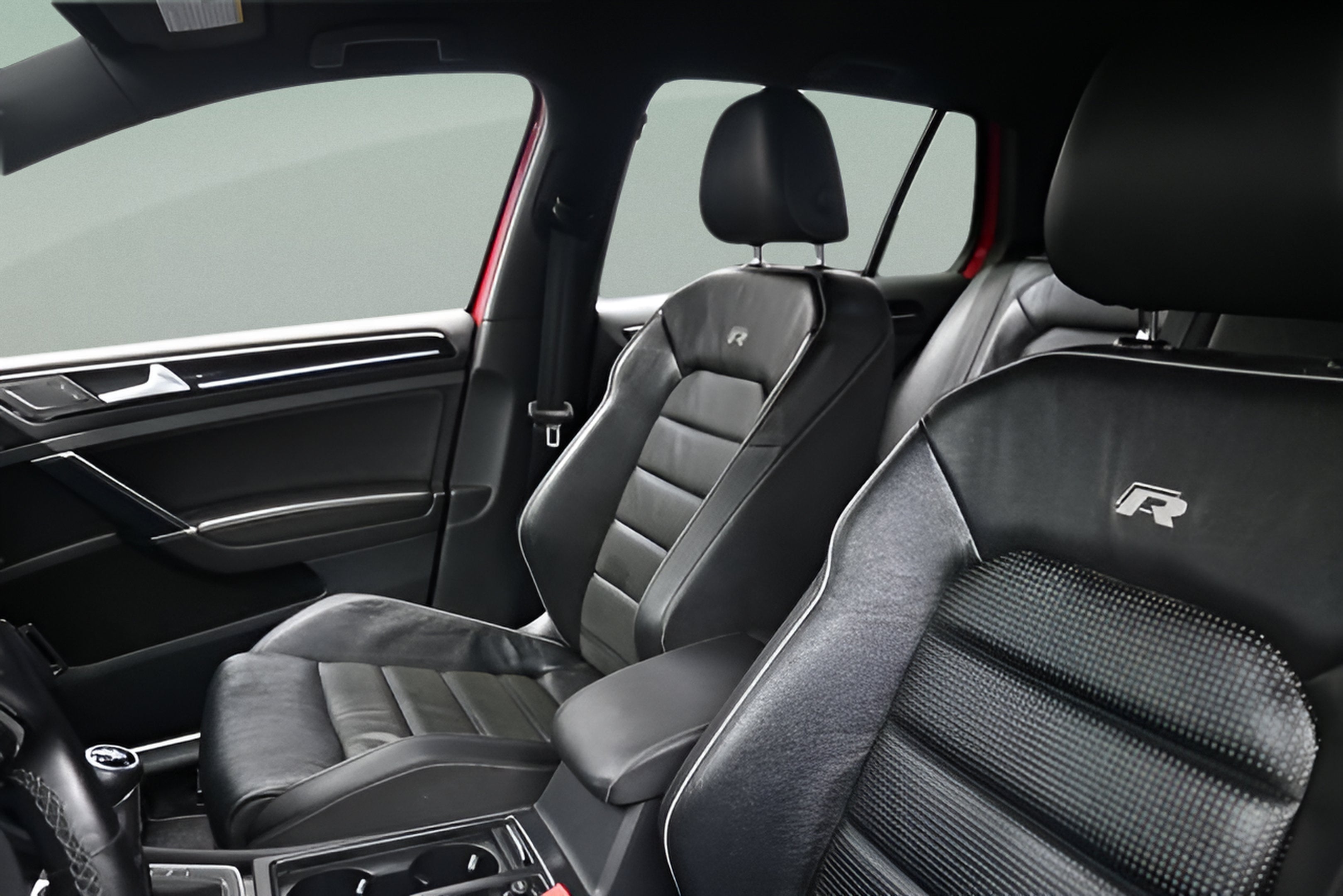 2019 Volkswagen Golf R DCC & Navigation 4Motion