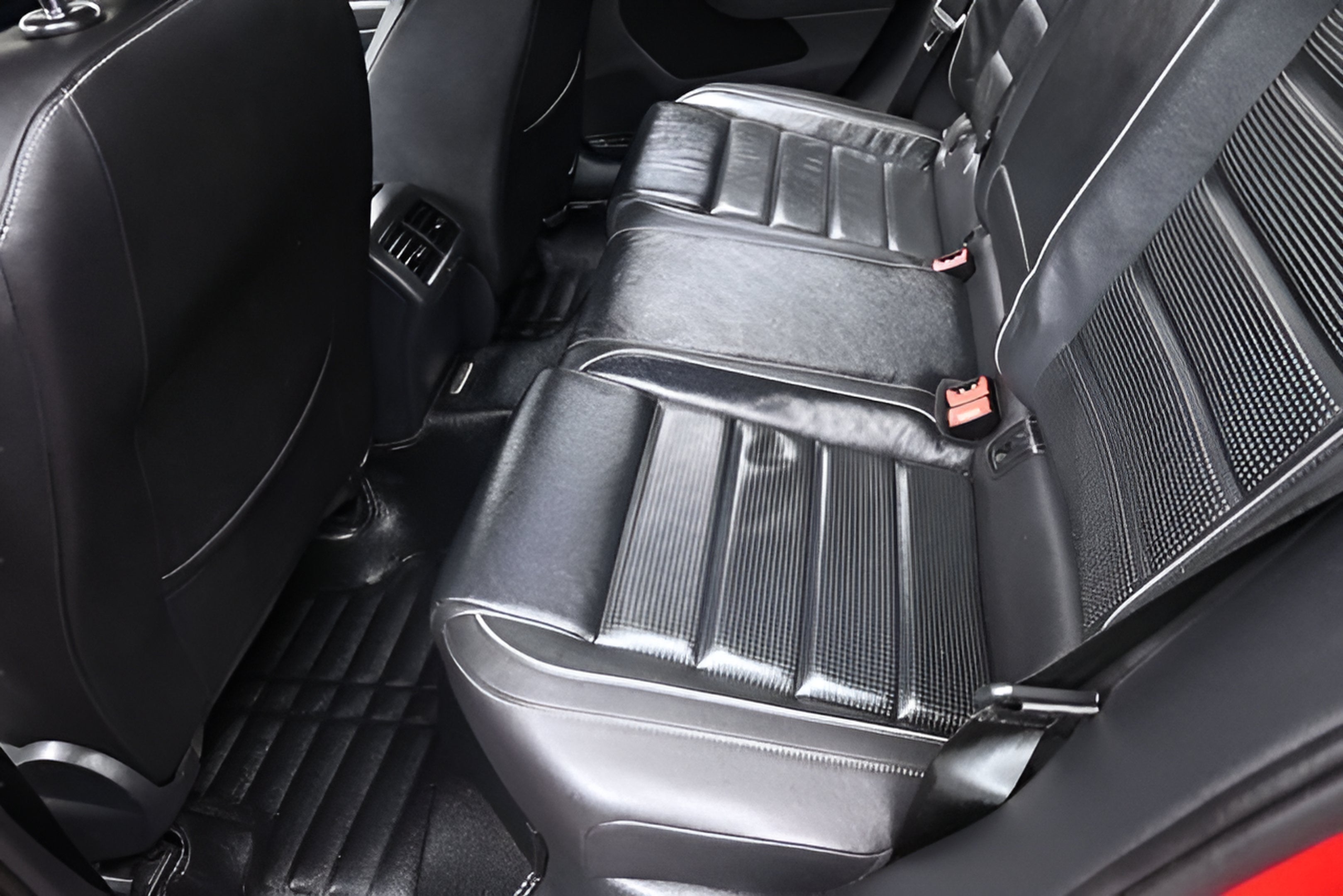 2019 Volkswagen Golf R DCC & Navigation 4Motion