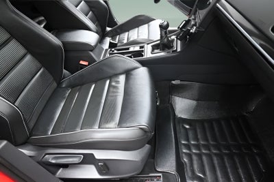 2019 Volkswagen Golf R DCC & Navigation 4Motion