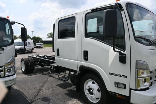 2027 Isuzu NPRGASHD CREW 14500 GVW 176WB